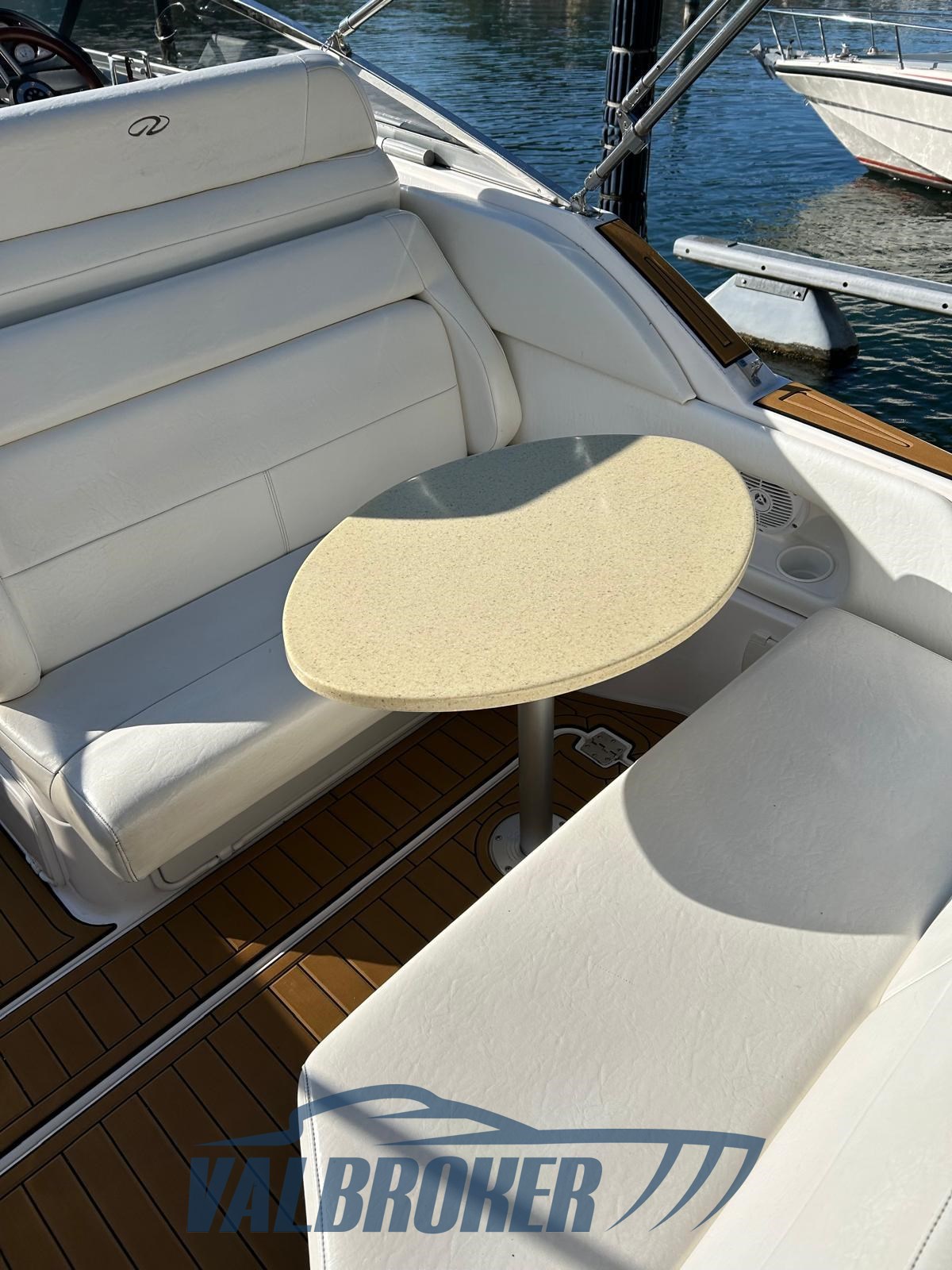 Regal 2665 2008 (15)