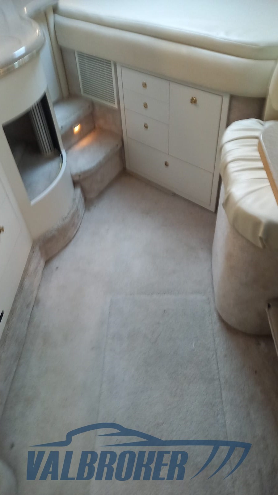 Sea ray 310 interni (15)