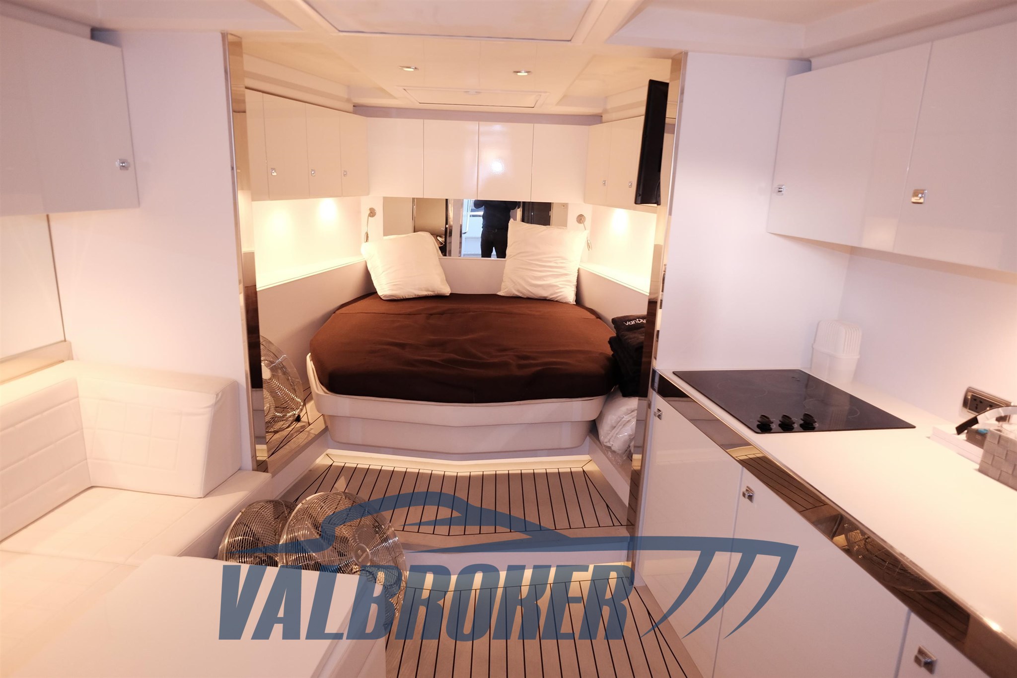 VanDutch 55 (145)