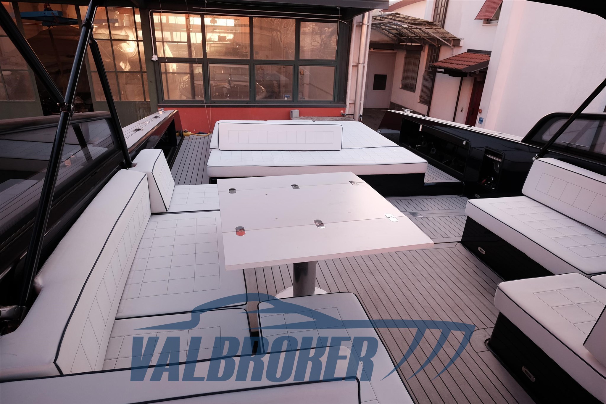 VanDutch 55 (105)