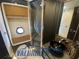 Azimut 77 s 2016 interni (9)
