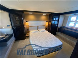 Azimut 77 s 2016 interni (10)