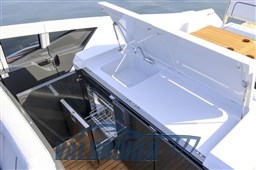 Fairline F33 2020 Valbroker (12)