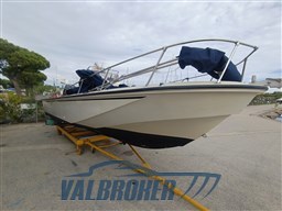 Boston Whaler 22 (10)