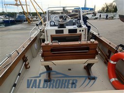Boston Whaler 22 (1)