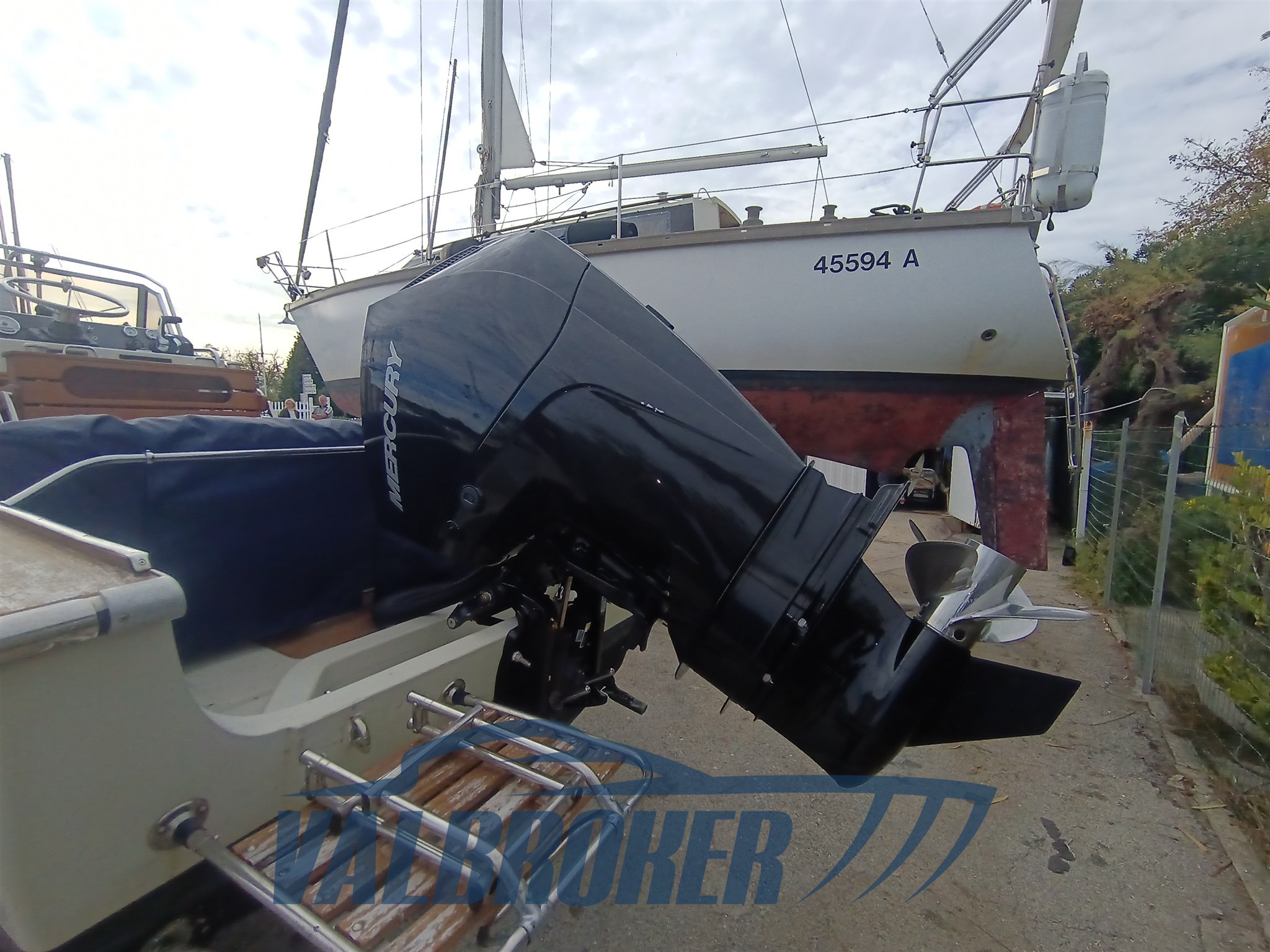 Boston Whaler 22 (3)