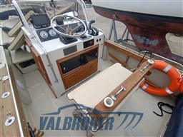 Boston Whaler 22 (26)