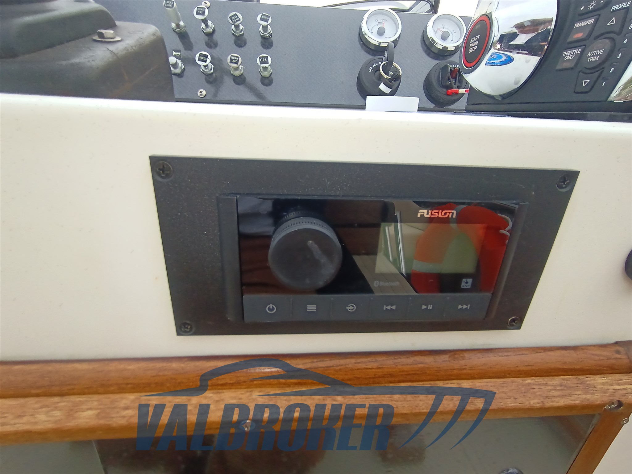 Boston Whaler 22 (35)