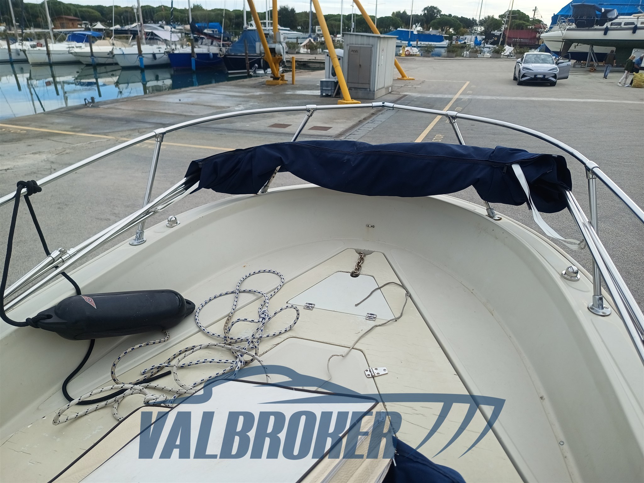 Boston Whaler 22 (42)