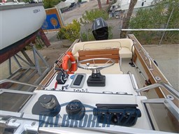 Boston Whaler 22 (32)