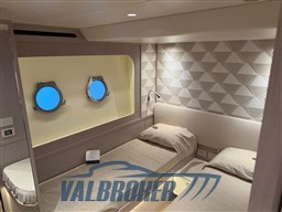 Absolute Navetta 70 2025 (18)