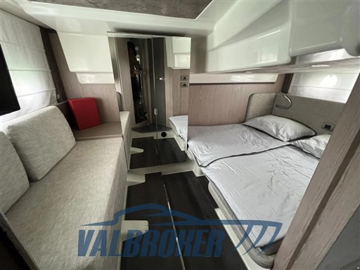 Cranchi M 44 HT 2021 (12)