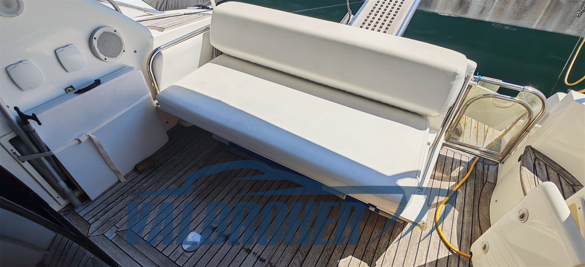 Sealine c 39 2005 (3)