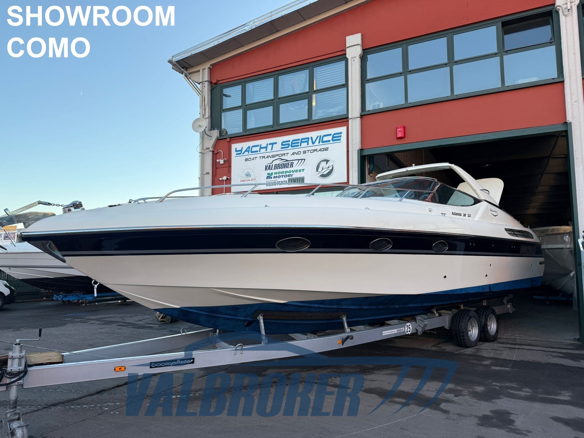 Colombo 38 SX showroom Como (2)