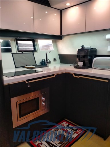 Galeon 445 interni (14)
