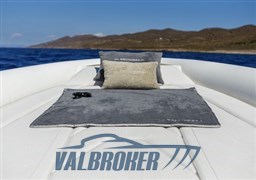 Technohull Alpha 40 (11)