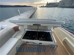 invictus 320 2023  (13)