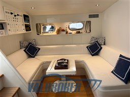 Magnum 53 1992 interni (7)