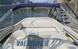Sea ray 210 overnighter 2005 (8)