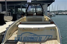 Invictus 320 2023 (4)