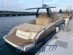 invictus 320 2023  (19)