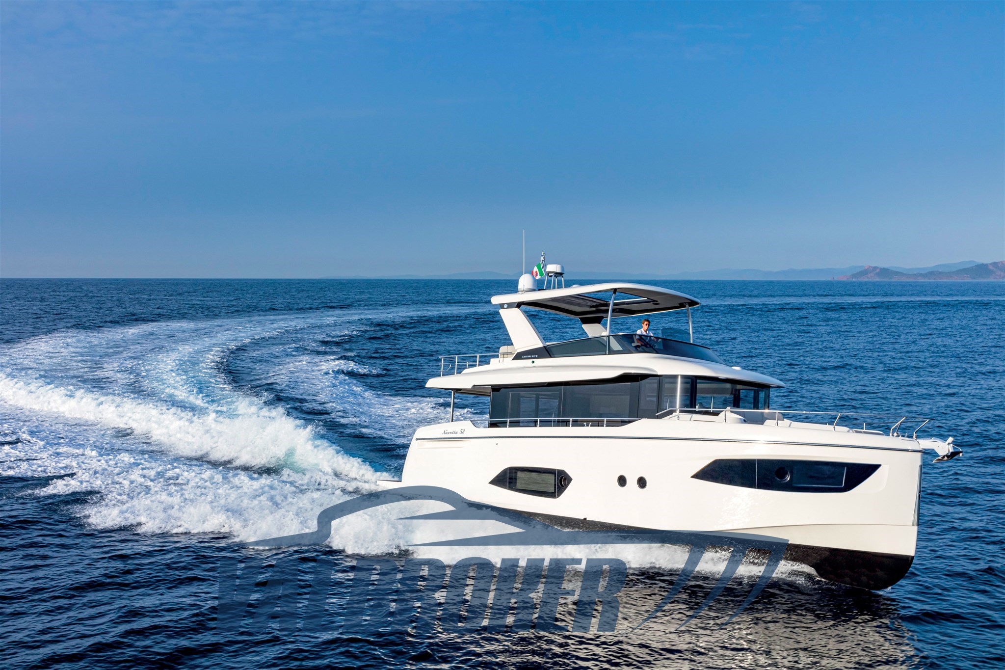 Absolute-Navetta52-02