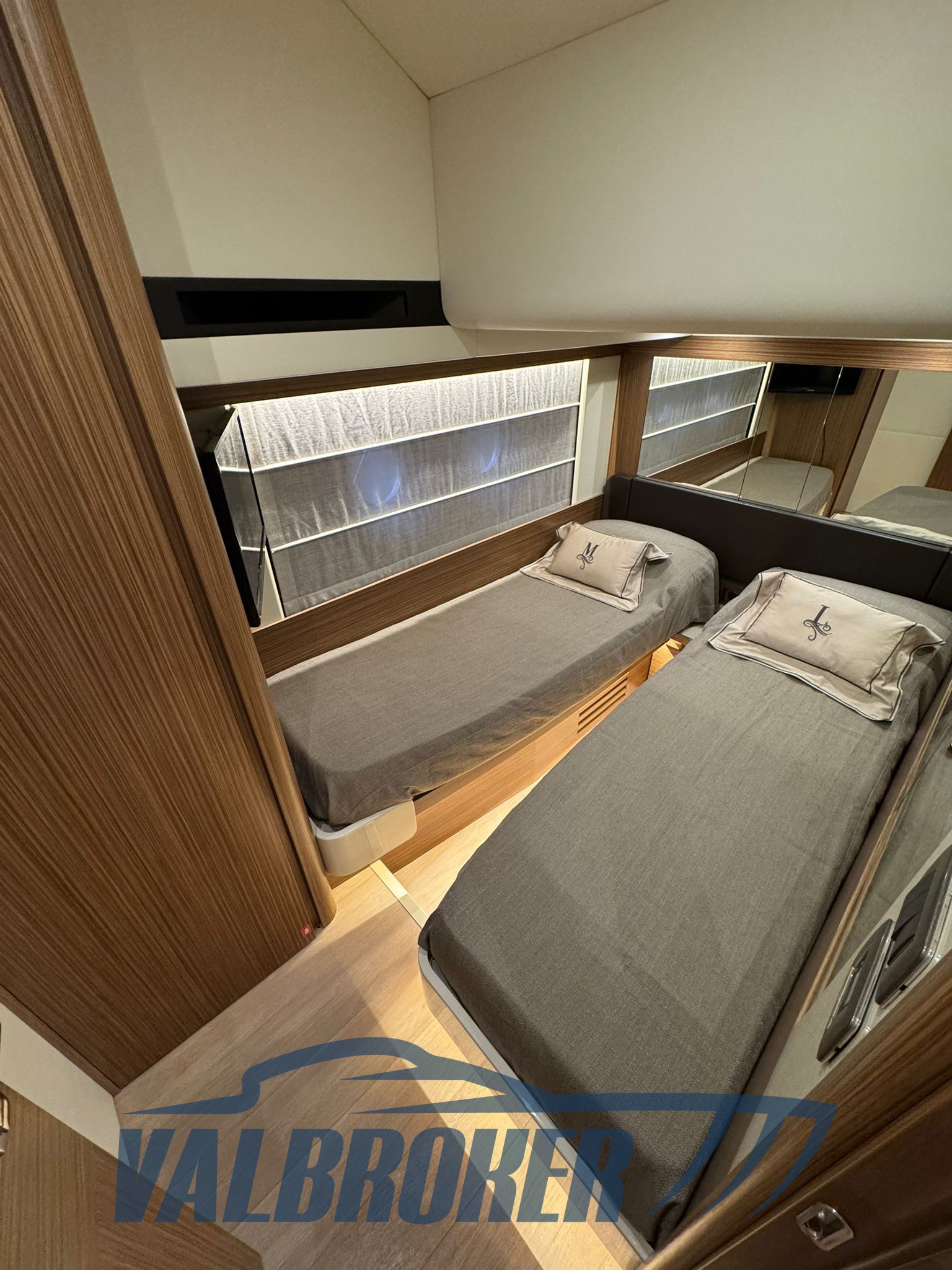 Absolute Navetta 52 2017 (11)