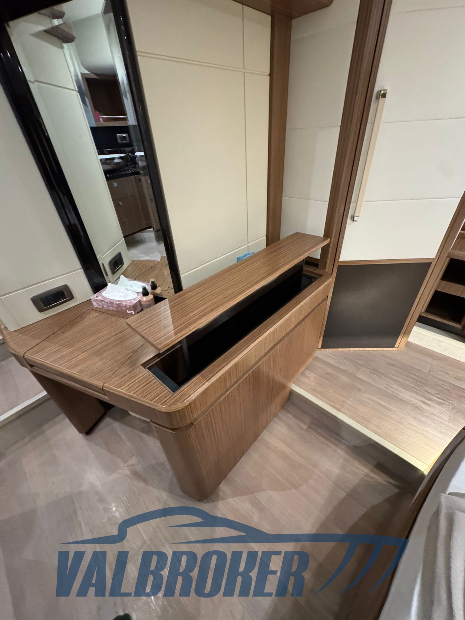 Absolute Navetta 52 2017 (29)