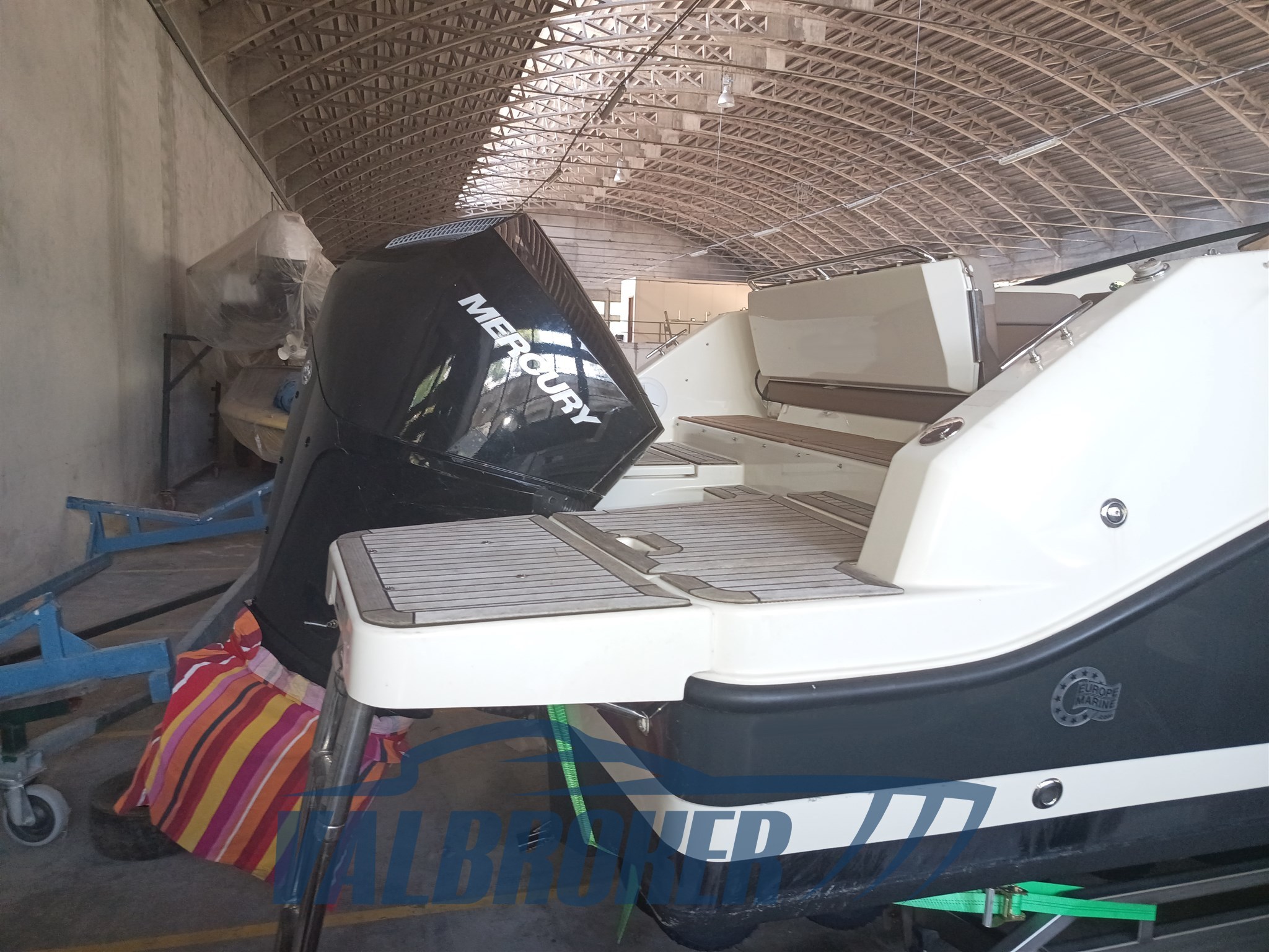 Quicksilver 755 esterni (49)