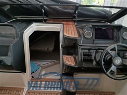 Quicksilver 755 esterni (4)
