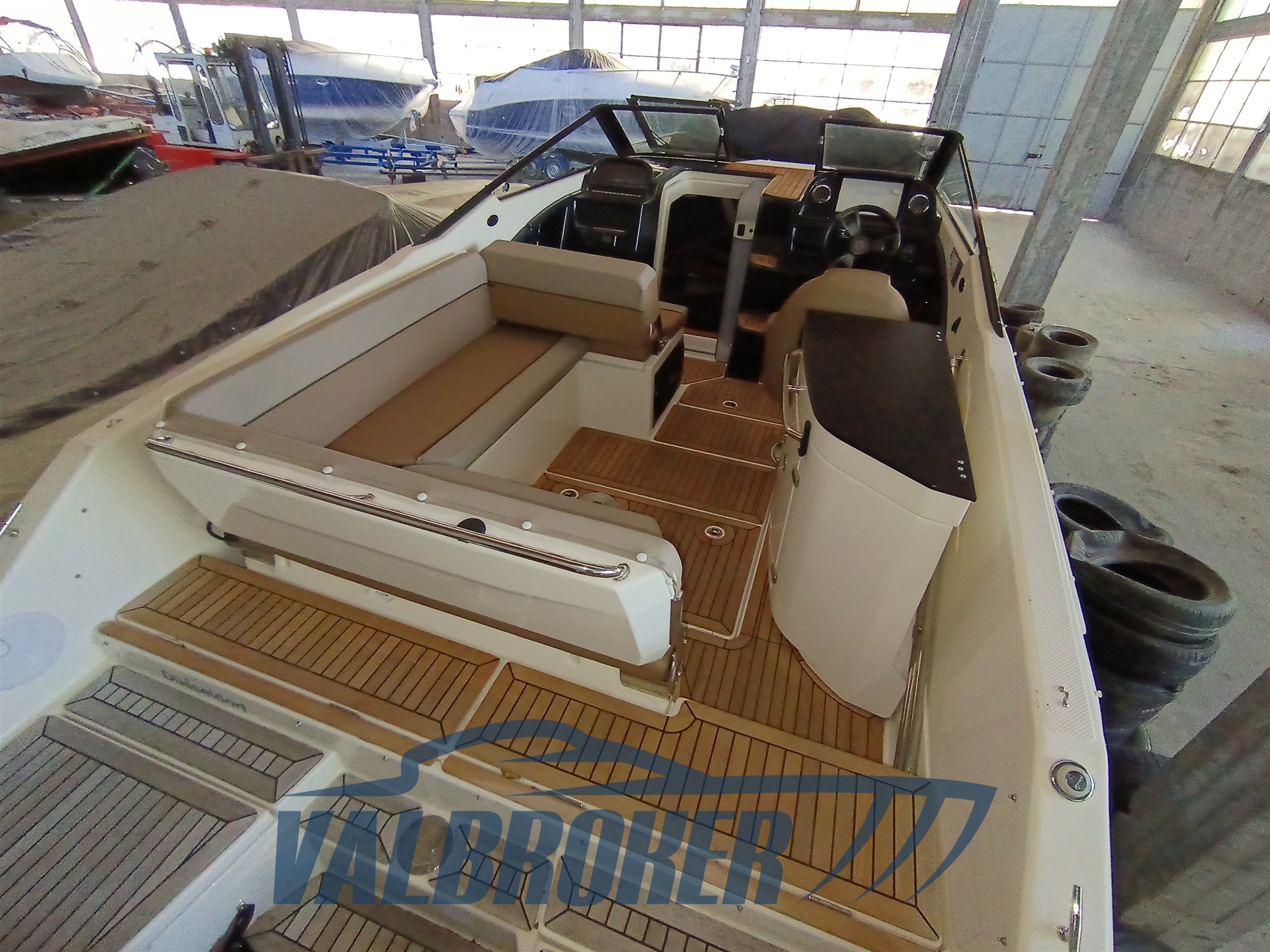 Quicksilver 755 esterni (44)