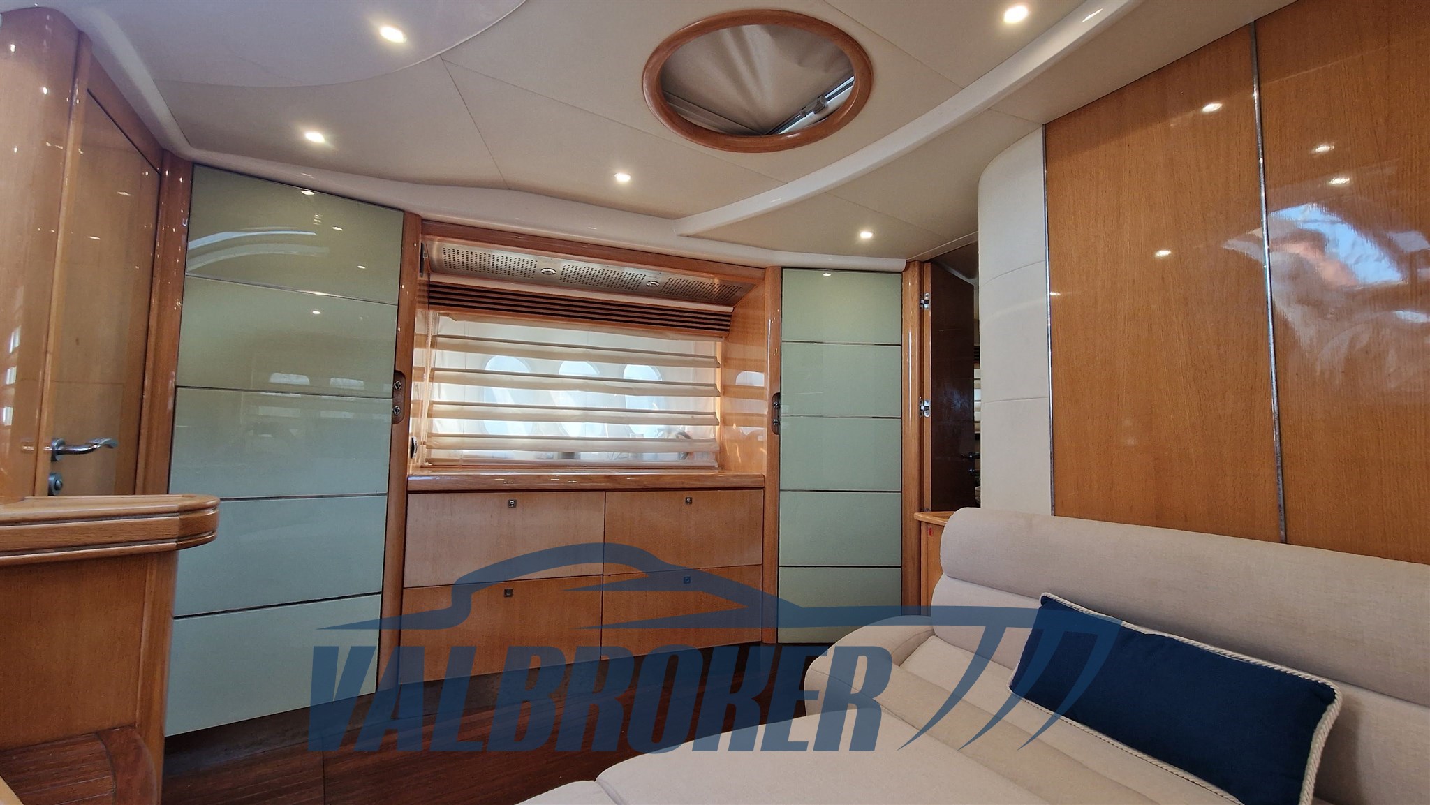 Absolute 45 foto 2025 interni (19)