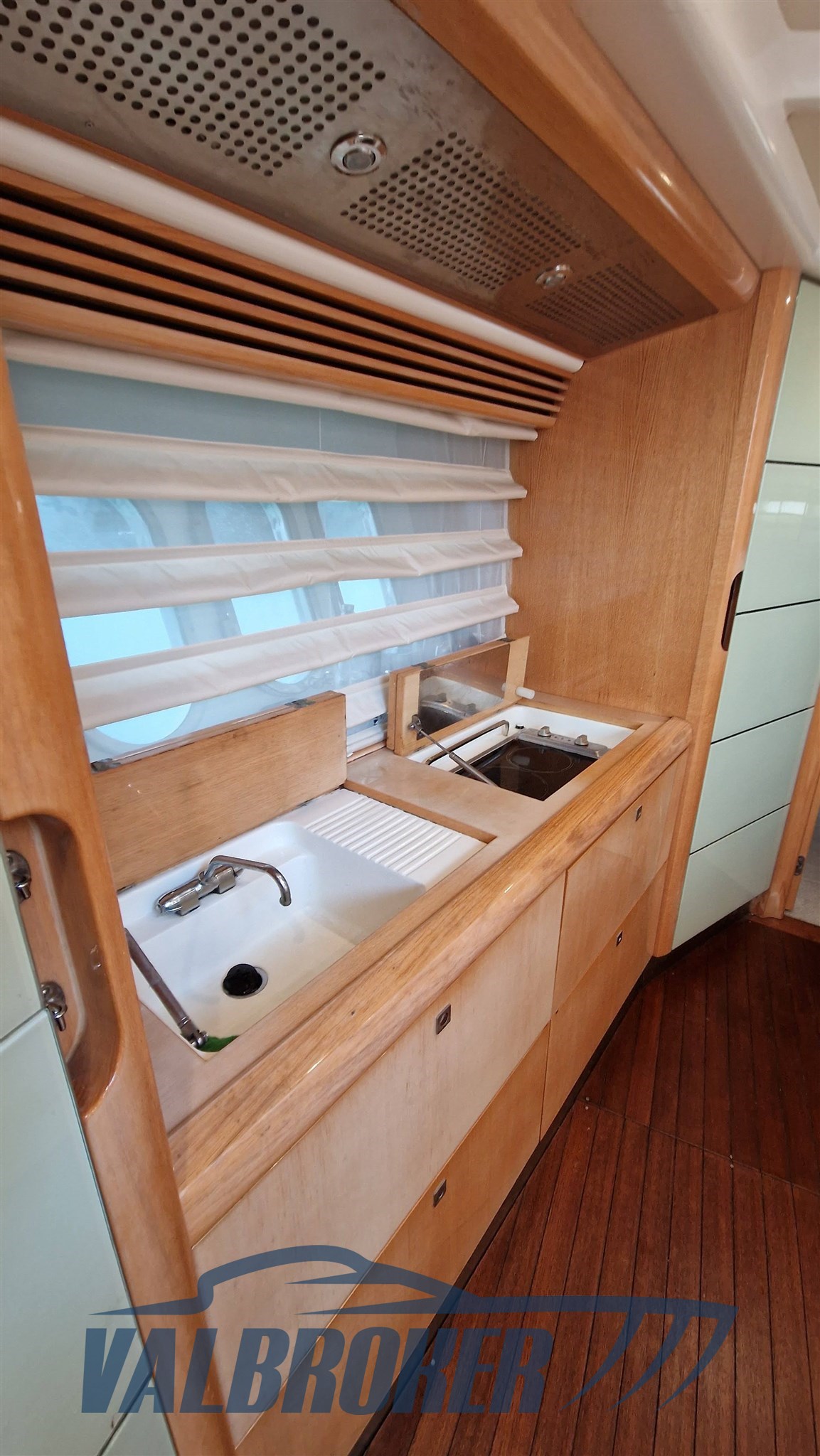 Absolute 45 foto 2025 interni (23)