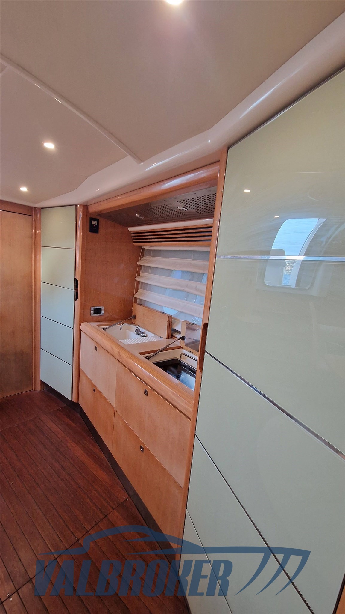 Absolute 45 foto 2025 interni (24)