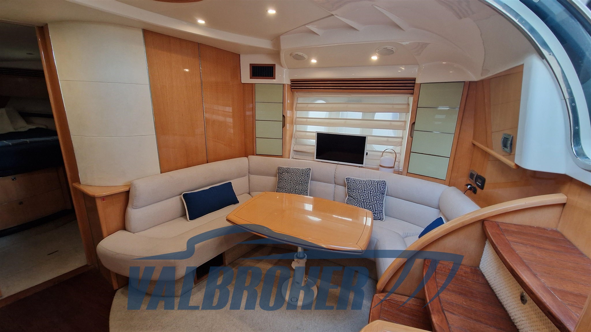 Absolute 45 foto 2025 interni (22)