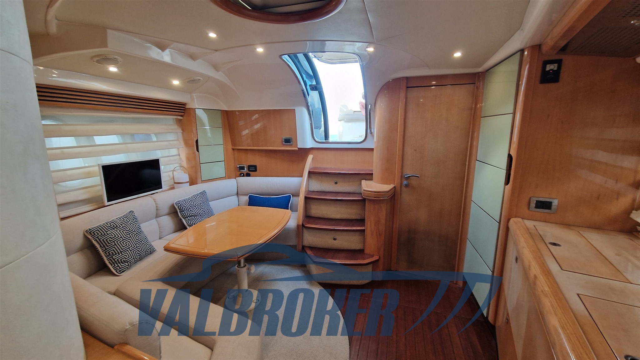 Absolute 45 foto 2025 interni (21)