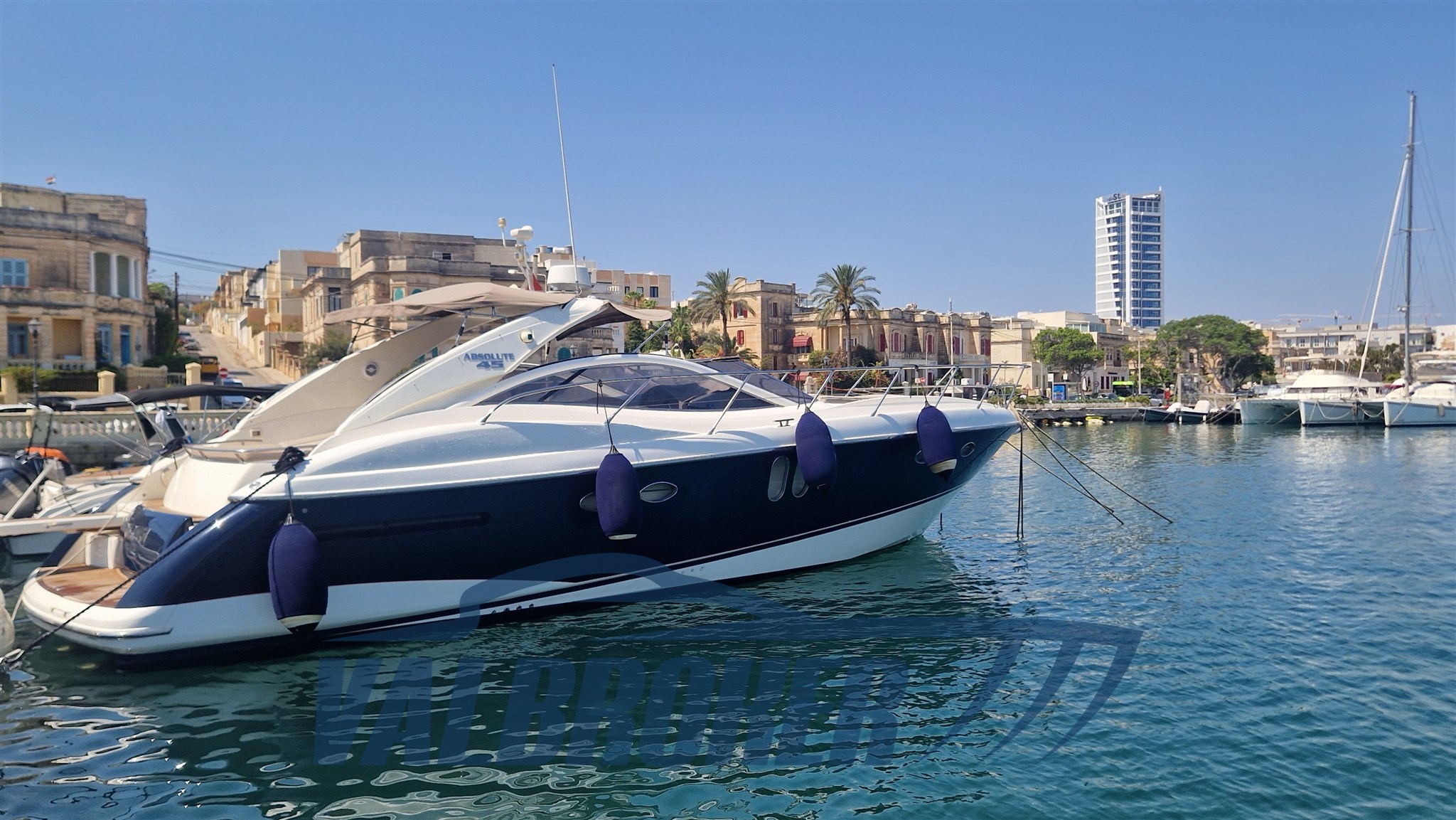 Absolute 45 Foto 2025 esterni (2)