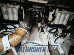 Engines room majest 50 (4)