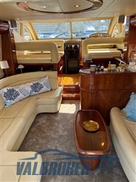 Gulf craft majesty interni (2)