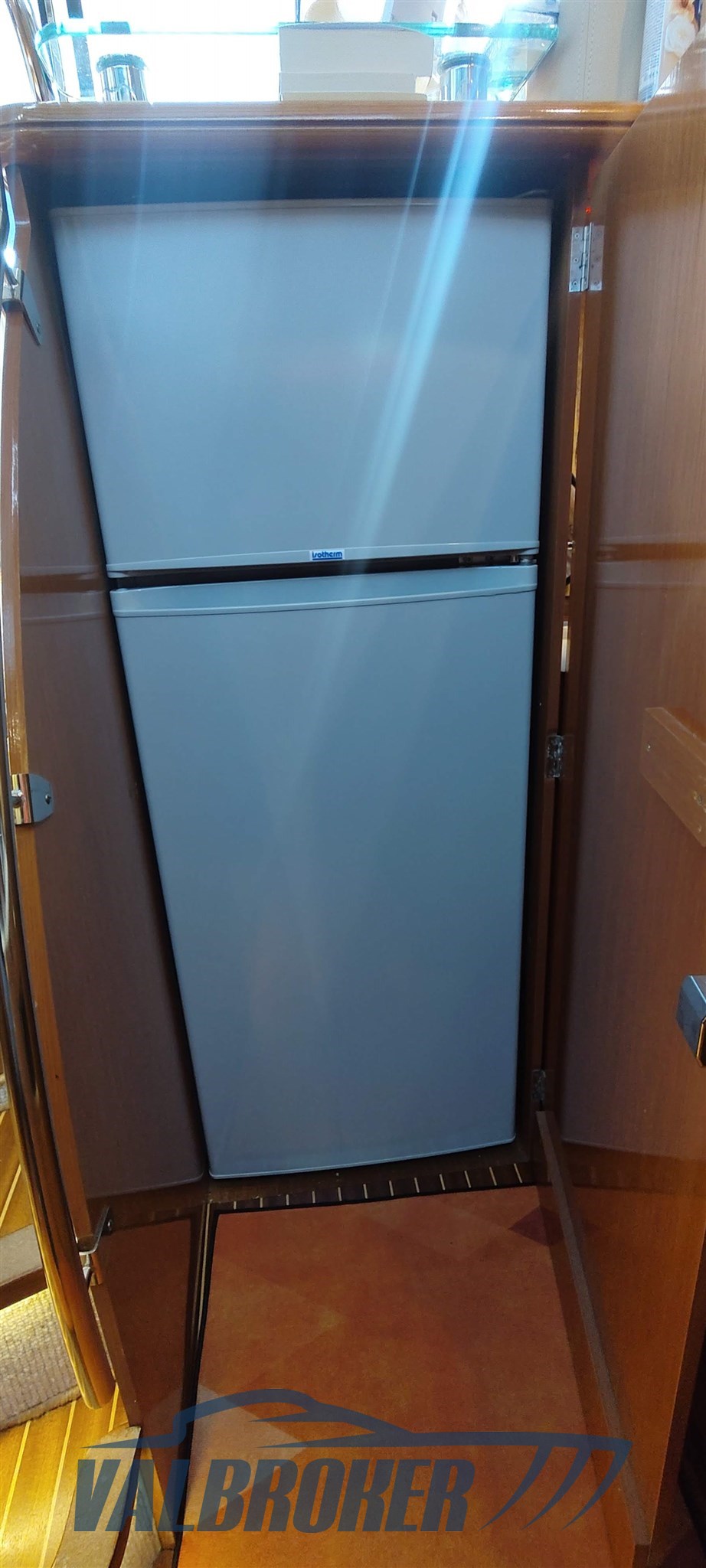 Prestige 42 fly interni (24)