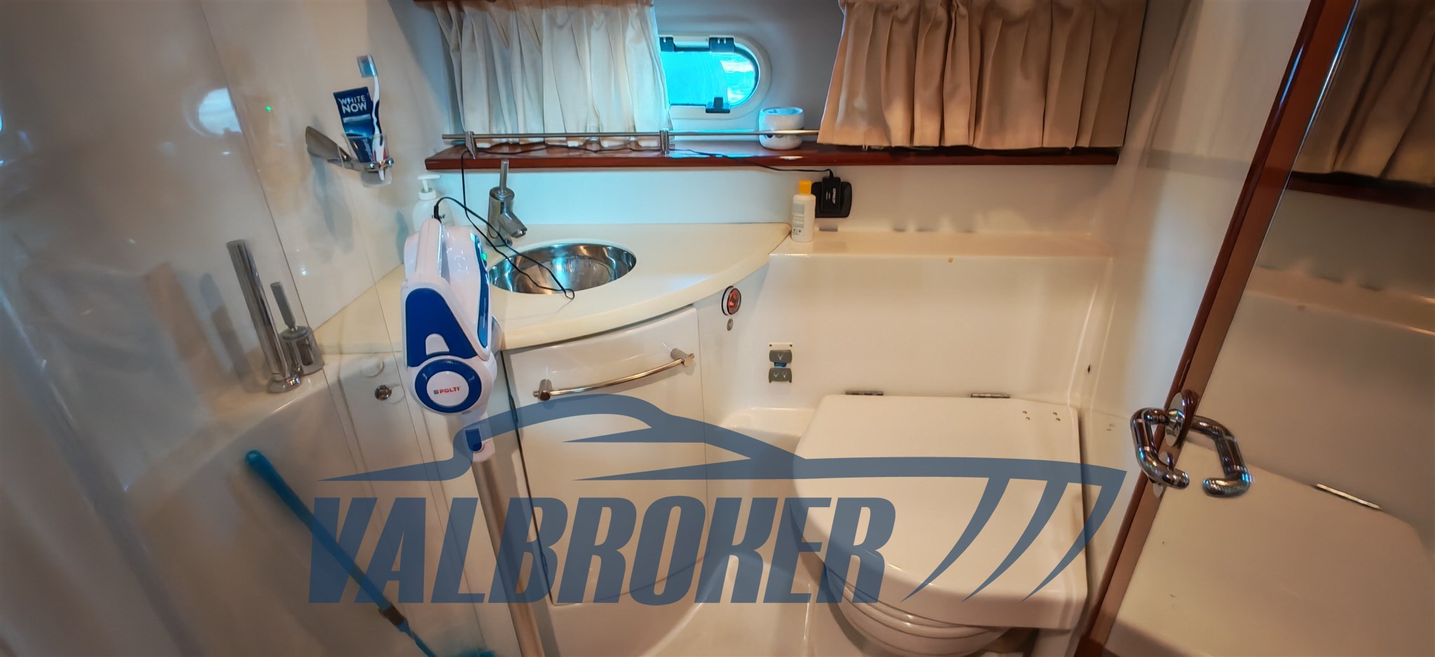 Jeanneau 42 fly lago maggiore (39)