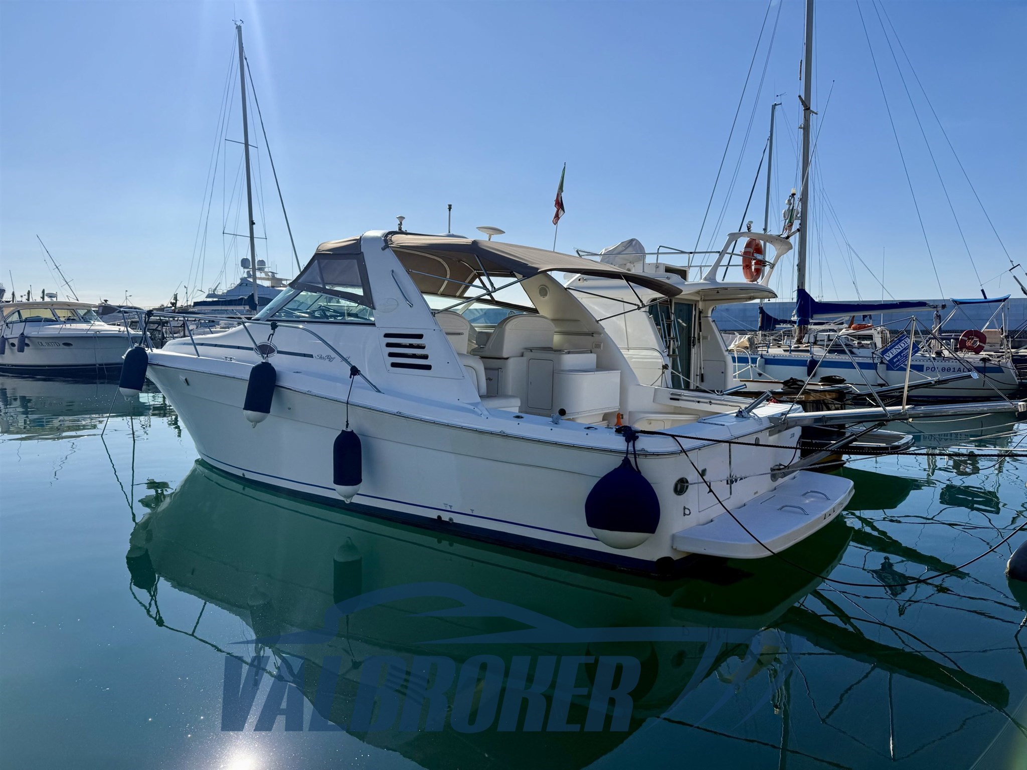 Sea ray 330 Amberjack Valbroker (3)