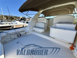 Sea ray 330 Amberjack Valbroker (5)
