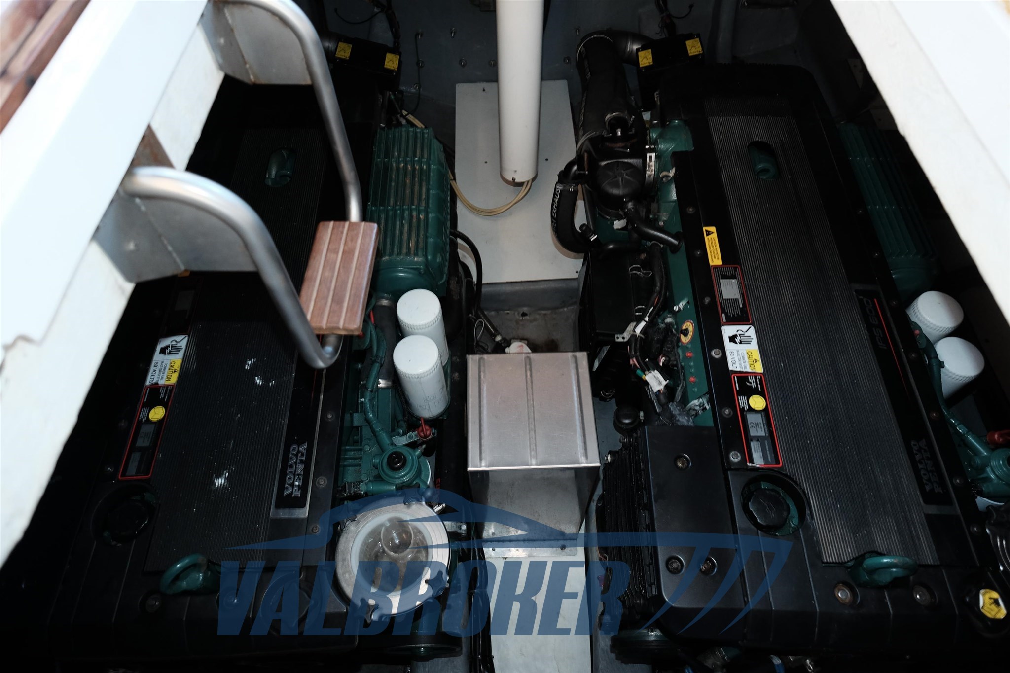 Absolute 52 2008 (125)