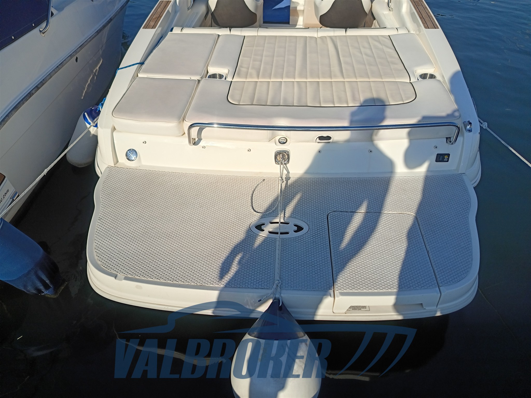 Sea Ray 240 Sport (9)
