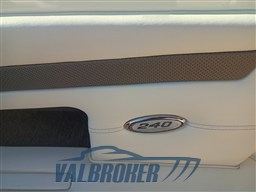 Sea Ray 240 Sport (21)