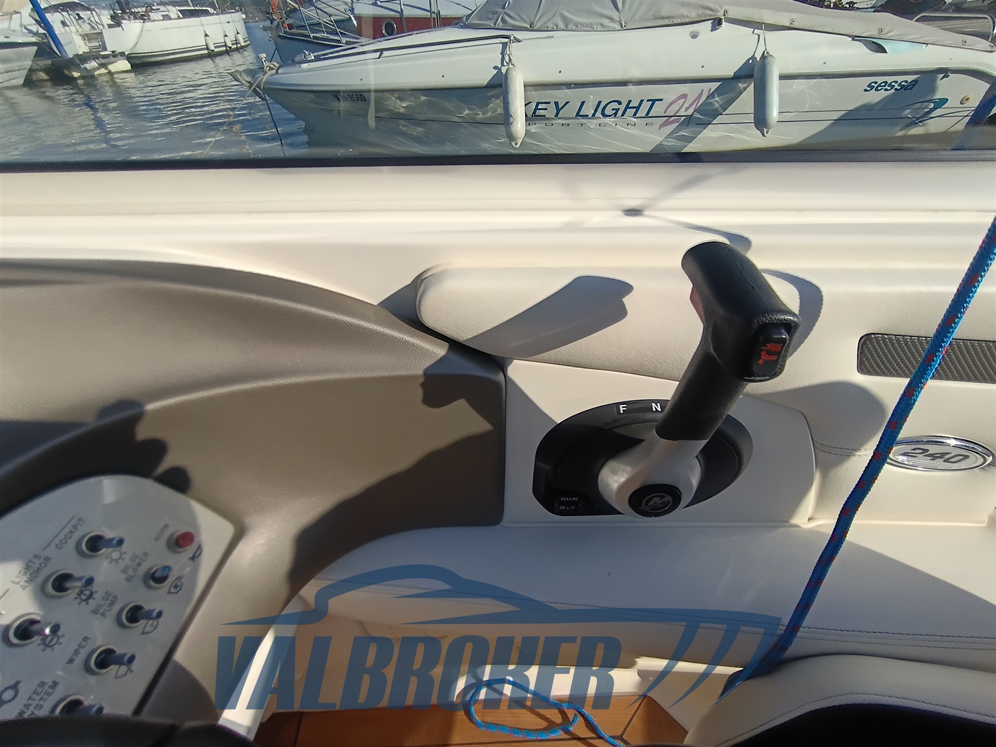 Sea Ray 240 Sport (60)