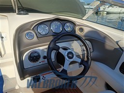 Sea Ray 240 Sport (15)
