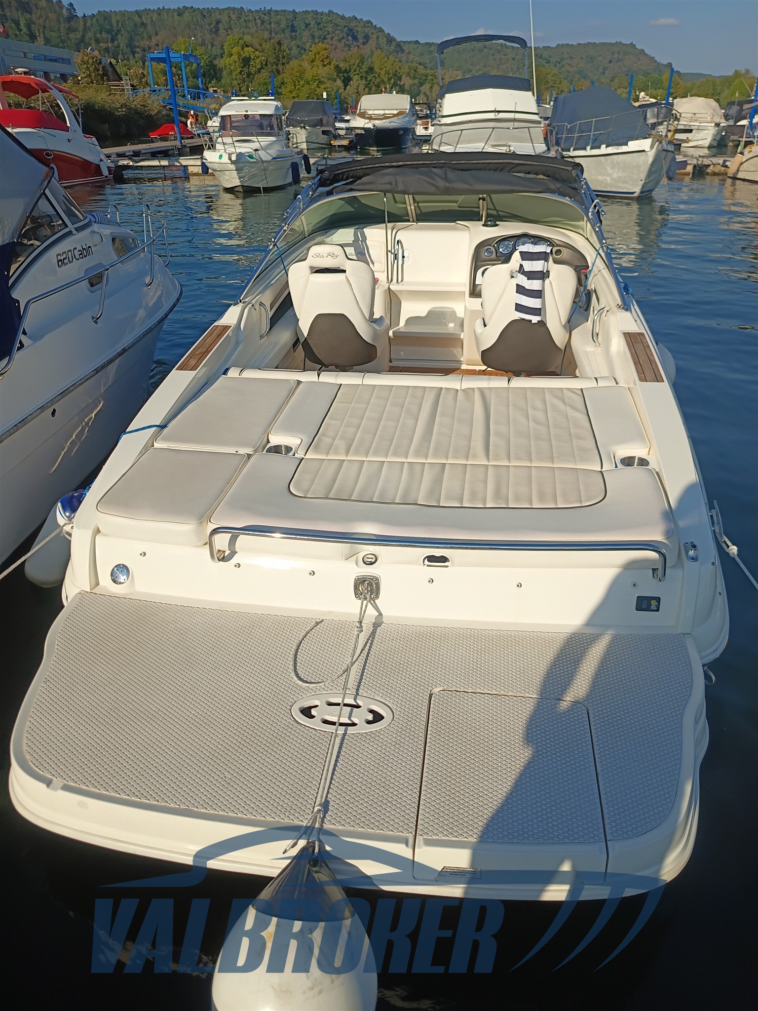 Sea Ray 240 Sport (88)