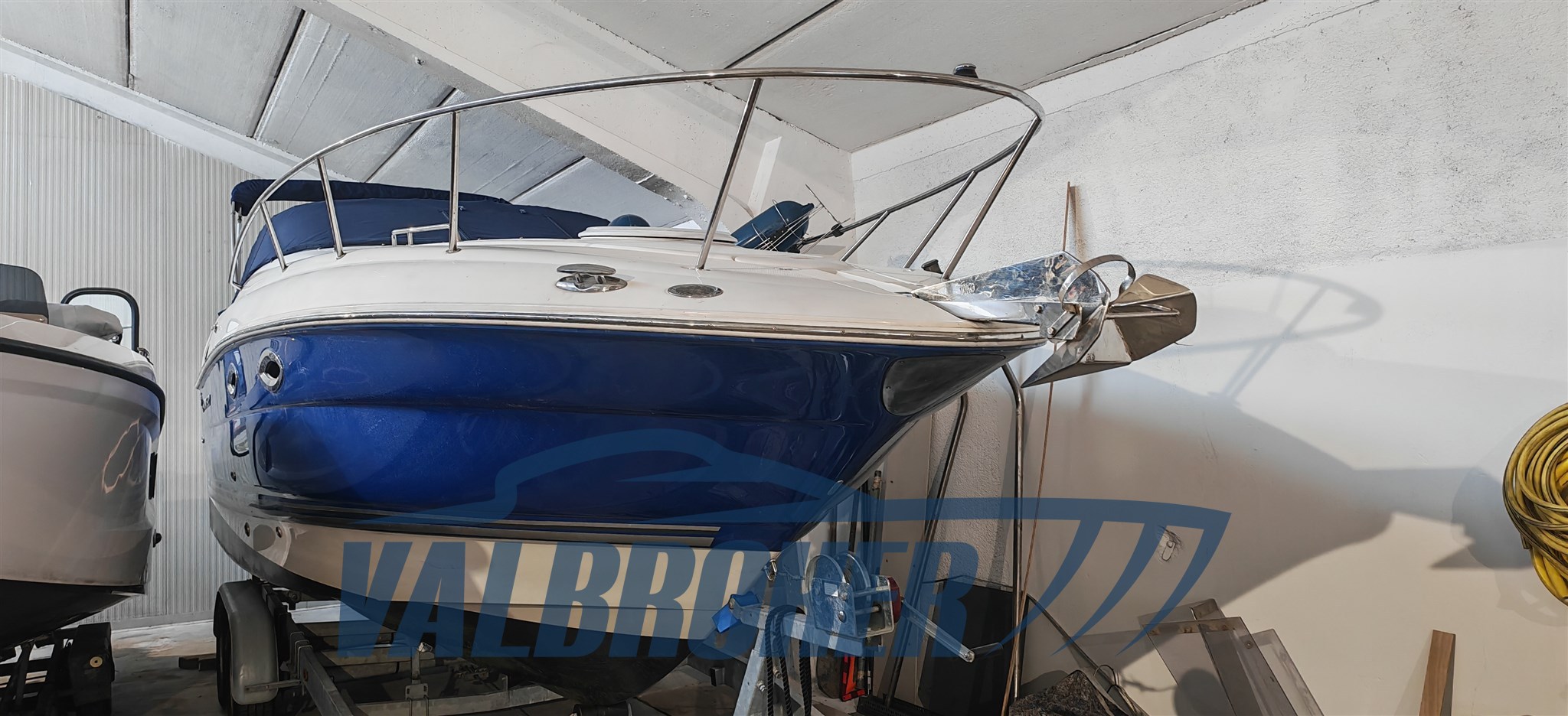 Crownline 250 esterni (3)